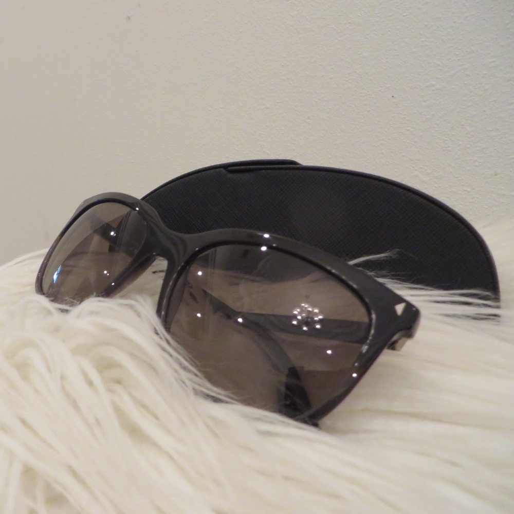 Prada sunglasses (USED)